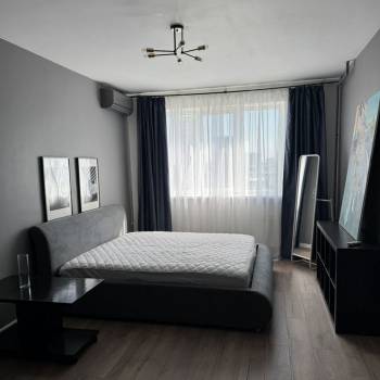 Сдается 1-комнатная квартира, 50 м²