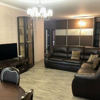 Сдается 2-х комнатная квартира, 80 м²