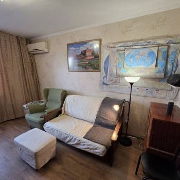 Продается 1-комнатная квартира, 36 м²