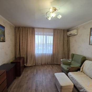 Продается 1-комнатная квартира, 36 м²