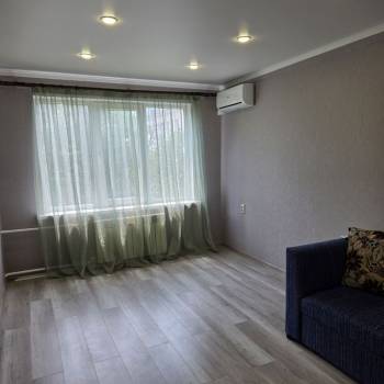 Продается 1-комнатная квартира, 28,4 м²