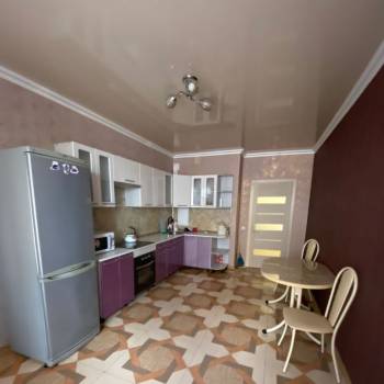 Сдается 2-х комнатная квартира, 72 м²