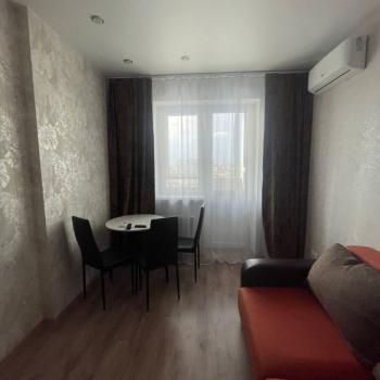 Сдается 1-комнатная квартира, 45 м²