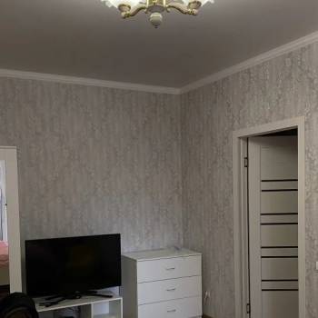 Сдается 1-комнатная квартира, 42 м²
