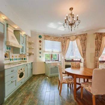 Продается 3-х комнатная квартира, 134 м²