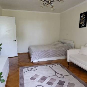 Продается 1-комнатная квартира, 37,5 м²
