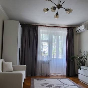 Продается 1-комнатная квартира, 37,5 м²