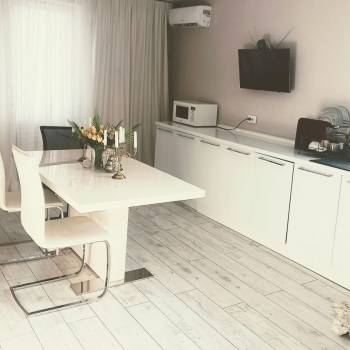 Продается 1-комнатная квартира, 47 м²