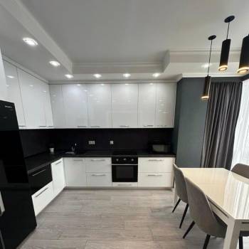 Сдается 2-х комнатная квартира, 72 м²