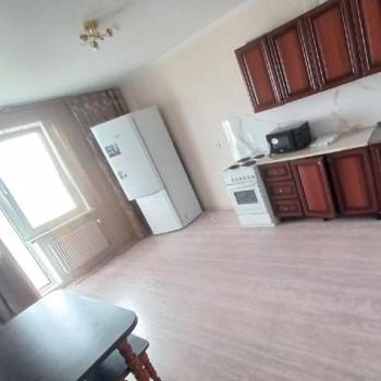 Сдается 2-х комнатная квартира, 65 м²