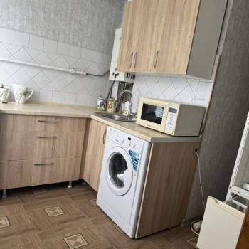 Продается Многокомнатная квартира, 76 м²