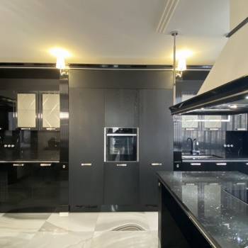 Продается Многокомнатная квартира, 150 м²