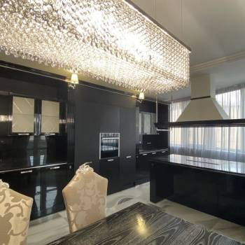 Продается Многокомнатная квартира, 150 м²