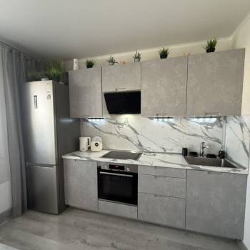 Продается 1-комнатная квартира, 38 м²