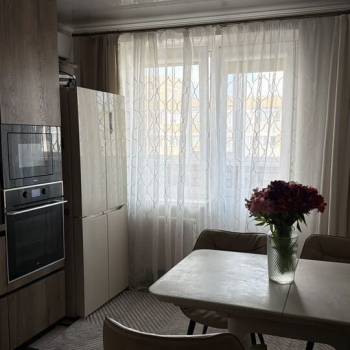 Продается 2-х комнатная квартира, 65 м²