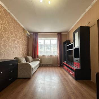 Сдается 1-комнатная квартира, 35 м²