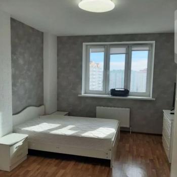 Сдается 2-х комнатная квартира, 70 м²