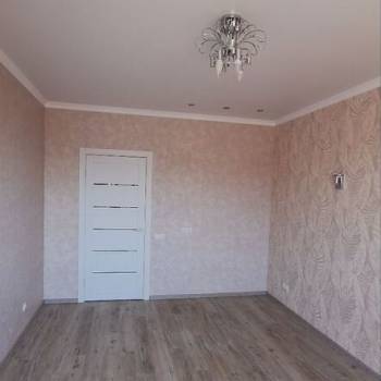 Продается 1-комнатная квартира, 42 м²