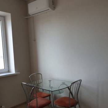 Продается 1-комнатная квартира, 40 м²