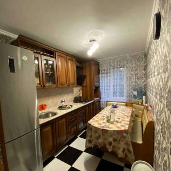 Продается Многокомнатная квартира, 62 м²