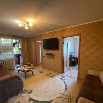 Продается Многокомнатная квартира, 62 м²