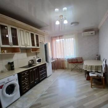 Продается 1-комнатная квартира, 50 м²