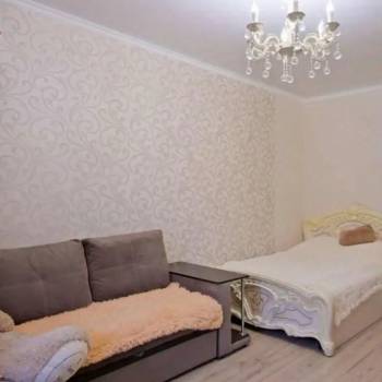 Сдается 1-комнатная квартира, 42 м²