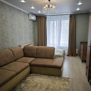Сдается 1-комнатная квартира, 43 м²