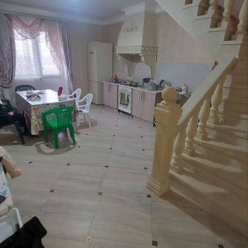 Продается Многокомнатная квартира, 120 м²