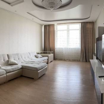 Продается Многокомнатная квартира, 136 м²