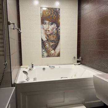 Продается Многокомнатная квартира, 136 м²