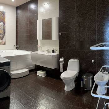 Продается Многокомнатная квартира, 136 м²