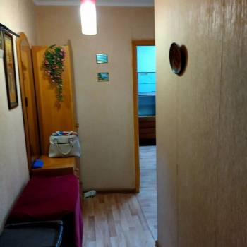 Продается 1-комнатная квартира, 32 м²