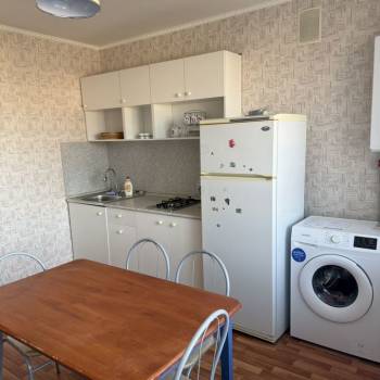 Сдается 1-комнатная квартира, 40 м²