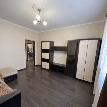 Продается 1-комнатная квартира, 39 м²