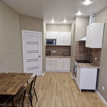 Продается 1-комнатная квартира, 32 м²