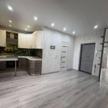 Продается 1-комнатная квартира, 44 м²