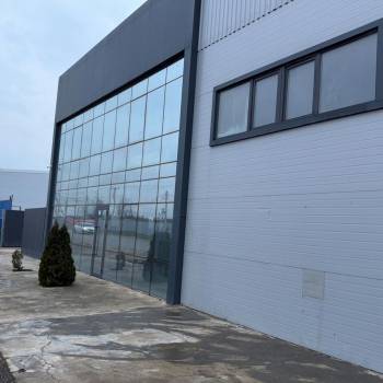 Сдается Нежилое помещение, 400 м²