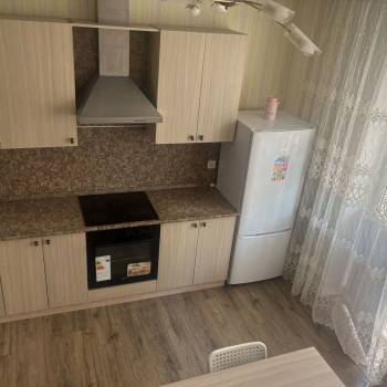 Сдается 1-комнатная квартира, 42 м²