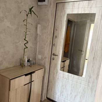 Продается 1-комнатная квартира, 37 м²
