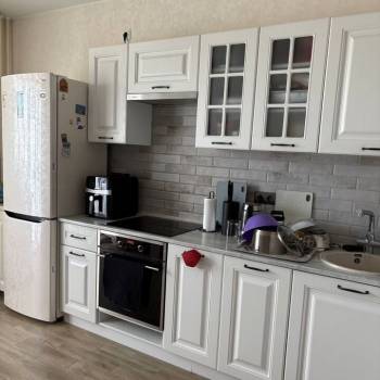 Продается 1-комнатная квартира, 37 м²