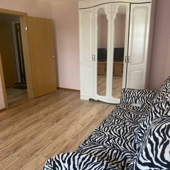 Сдается 1-комнатная квартира, 38 м²