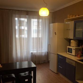 Сдается 1-комнатная квартира, 45 м²