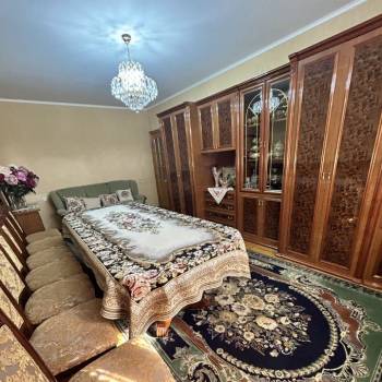 Продается Многокомнатная квартира, 100 м²