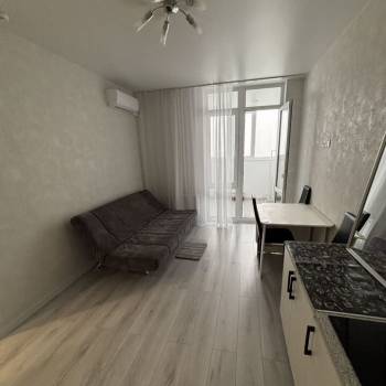 Сдается 1-комнатная квартира, 42 м²