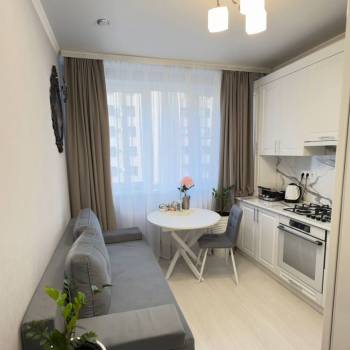 Продается 1-комнатная квартира, 38 м²