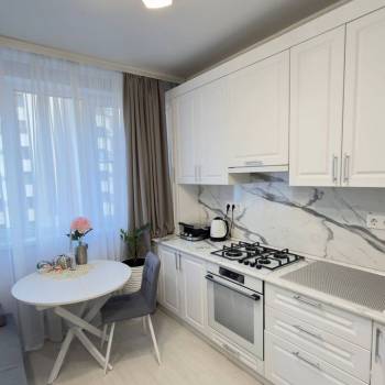 Продается 1-комнатная квартира, 38 м²
