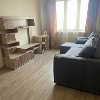 Сдается 1-комнатная квартира, 37 м²