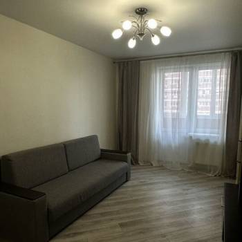 Сдается 1-комнатная квартира, 40 м²