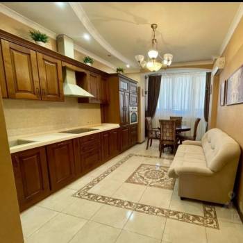 Продается 2-х комнатная квартира, 74 м²
